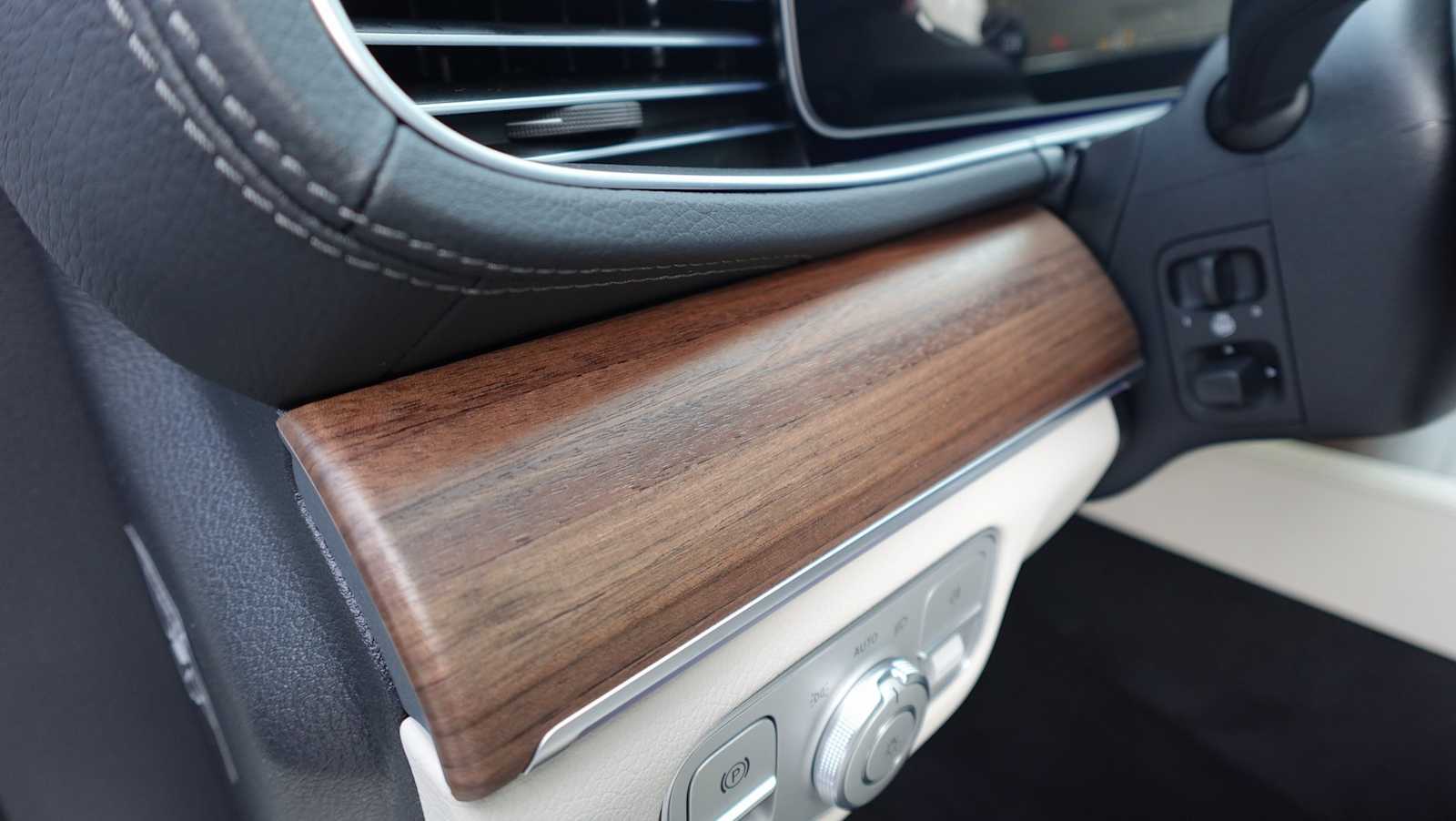 Thumbnail: 2026 Mercedes-Benz GLE - 40