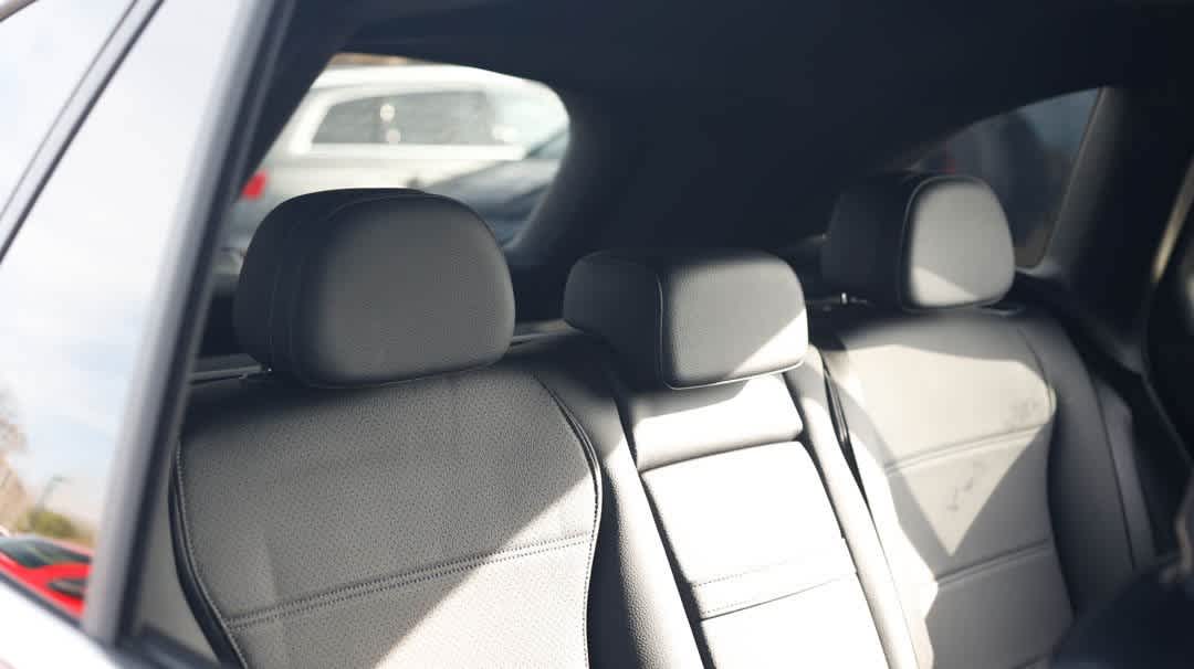 Thumbnail: 2023 Mercedes-Benz GLC - 27