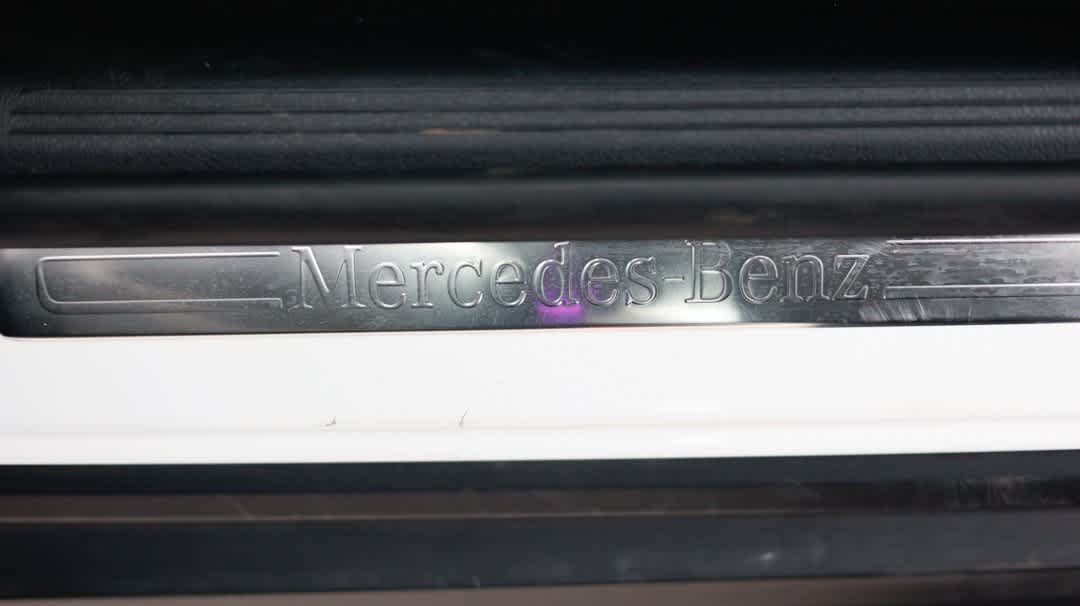 Thumbnail: 2025 Mercedes-Benz GLC - 34