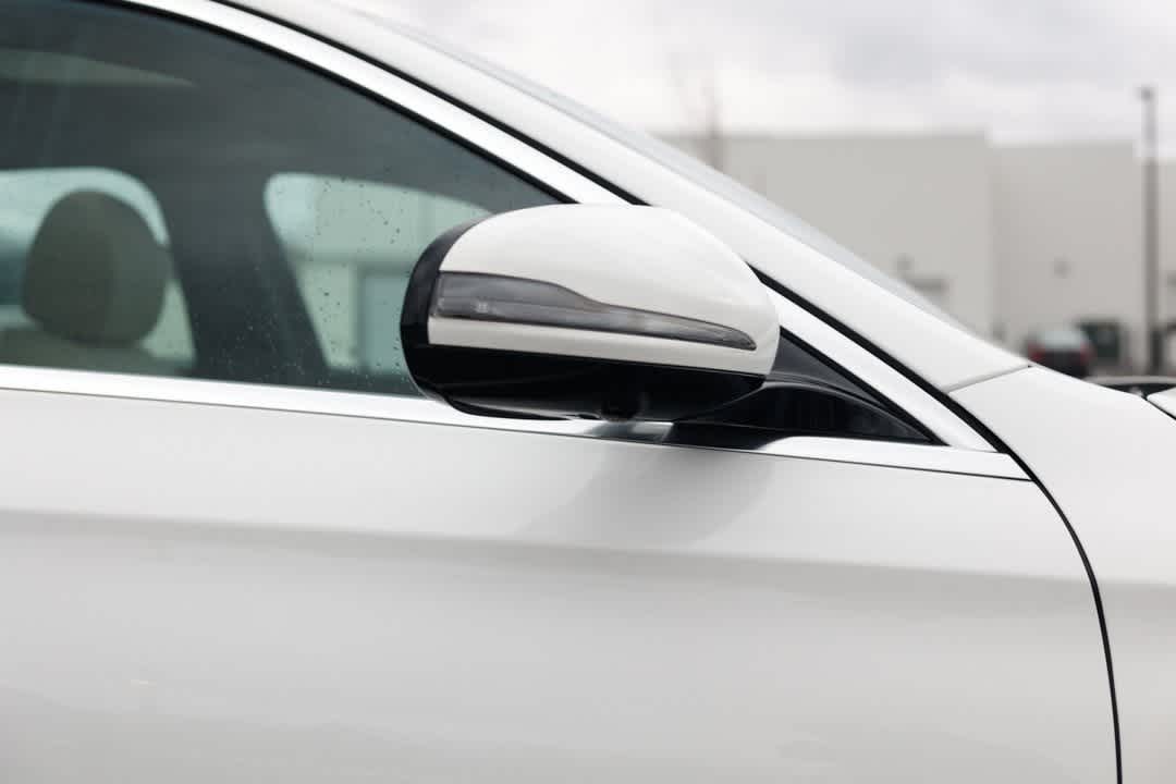 Thumbnail: 2023 Mercedes-Benz E-Class - 33