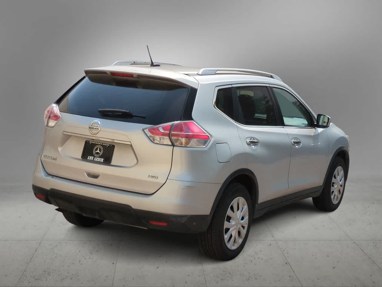Thumbnail: 2016 Nissan Rogue - 8