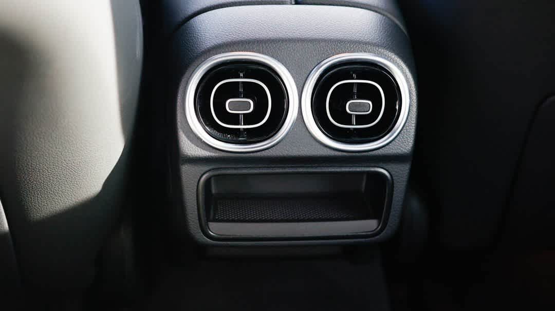 Thumbnail: 2025 Mercedes-Benz C-Class - 30