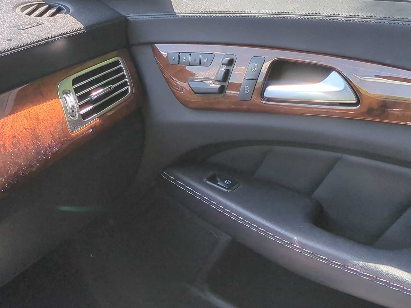 Thumbnail: 2014 Mercedes-Benz CLS - 23