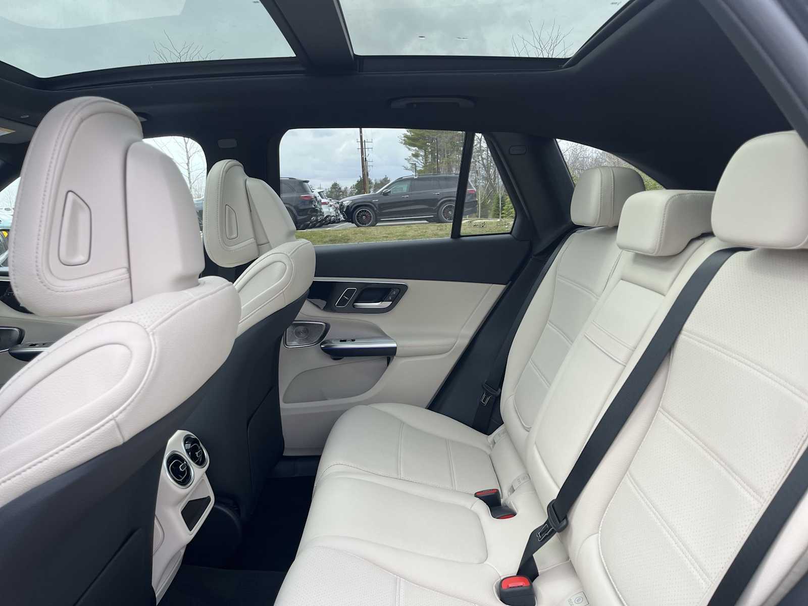 Thumbnail: 2026 Mercedes-Benz GLC - 13