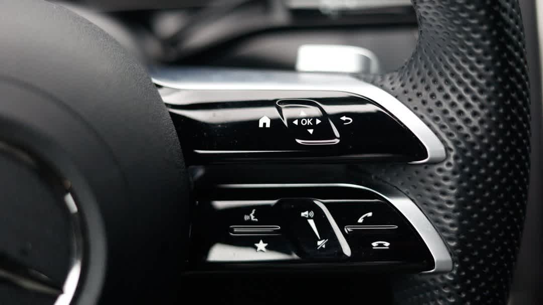 Thumbnail: 2025 Mercedes-Benz GLC - 26