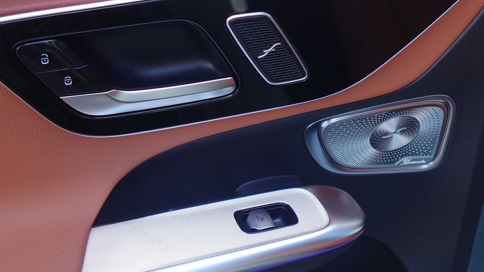 Thumbnail: 2026 Mercedes-Benz GLC - 38