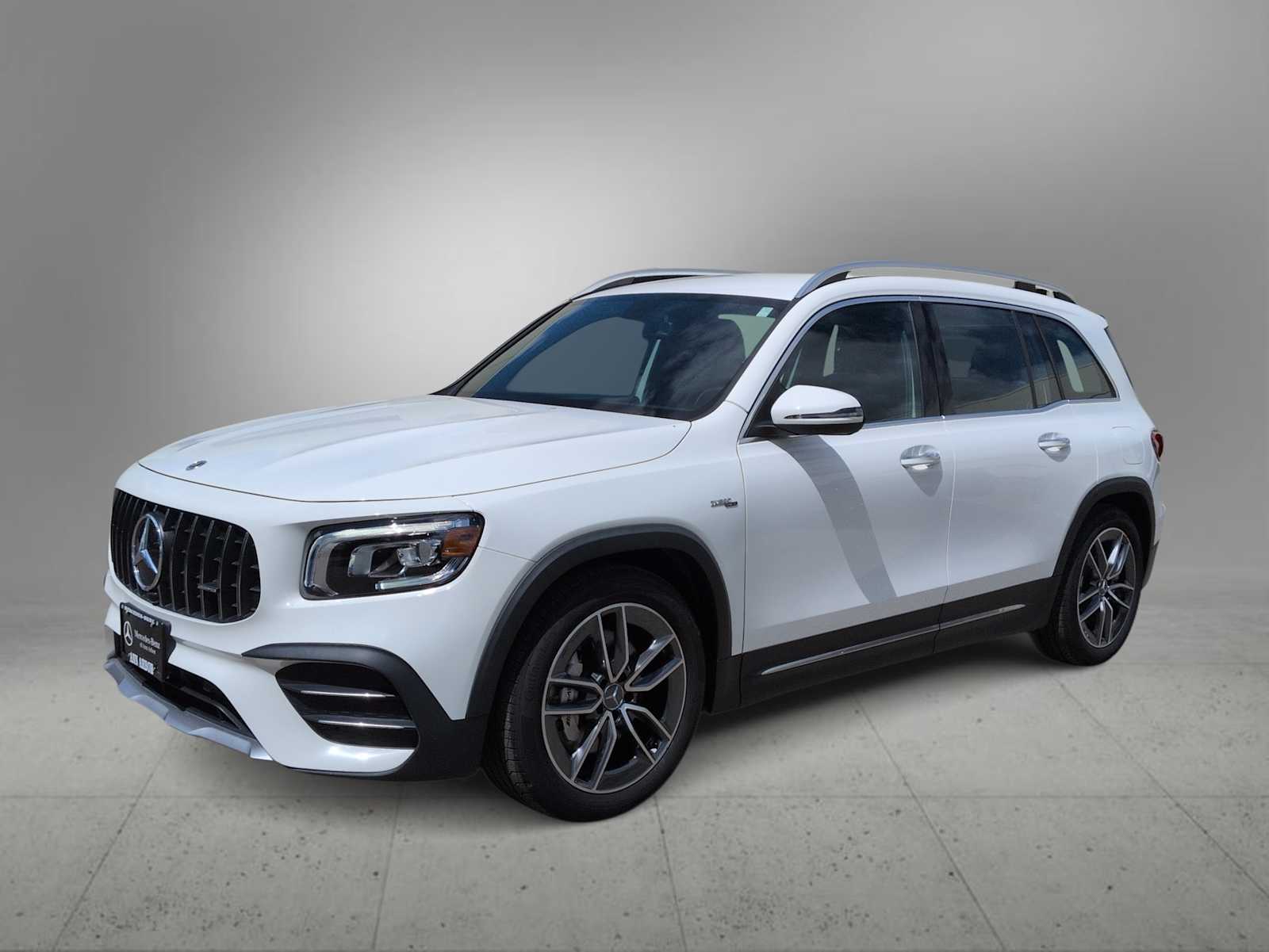 2022 Mercedes Benz GLB 35 AMG 4MATIC photo 4