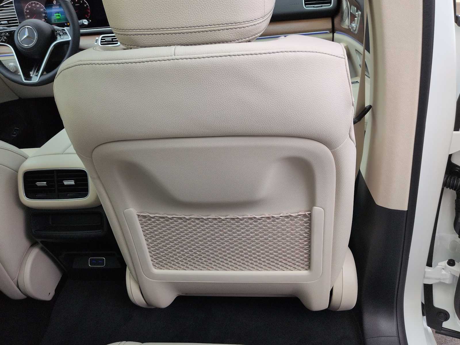 Thumbnail: 2026 Mercedes-Benz GLE - 22