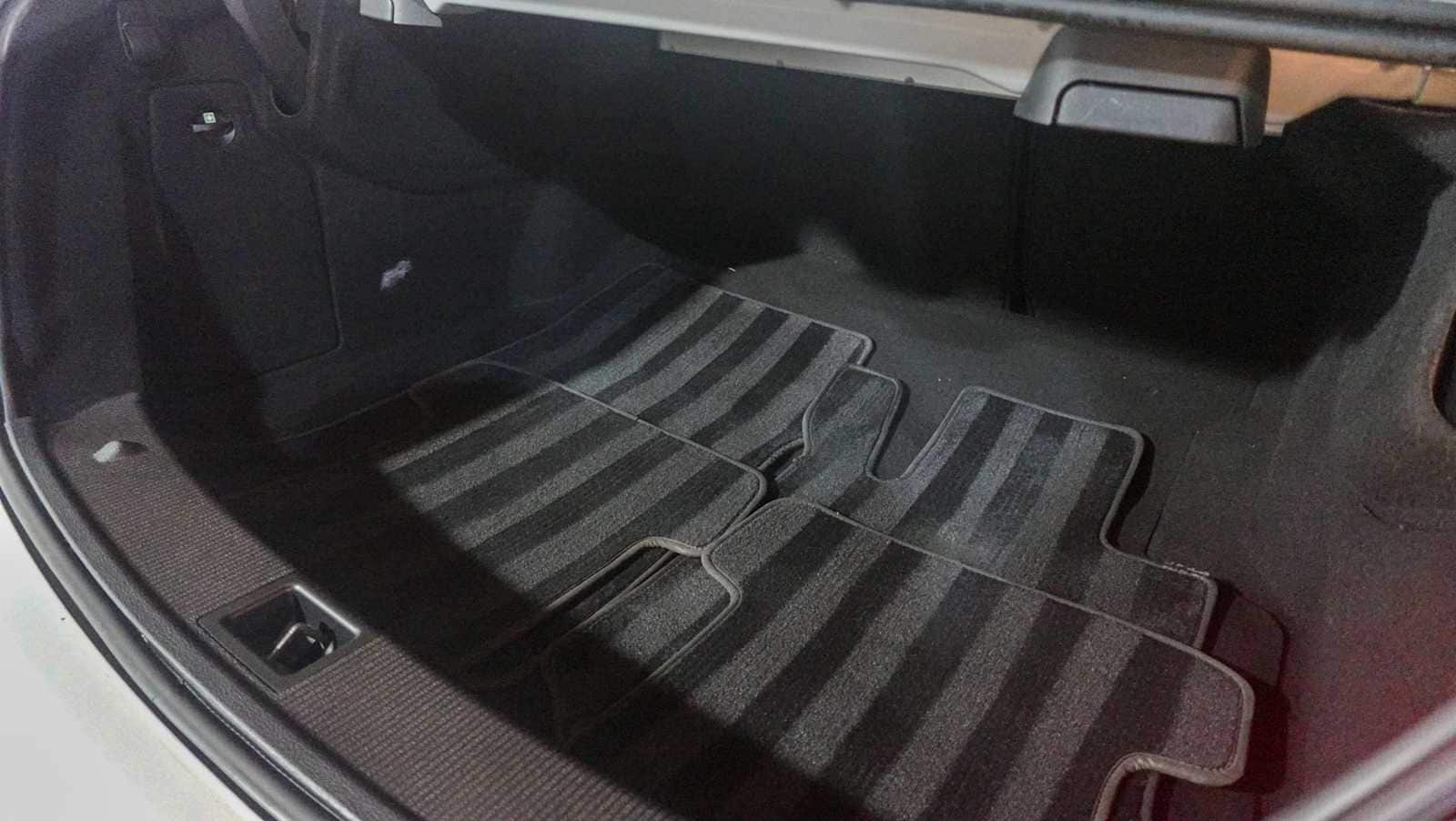 Thumbnail: 2015 Mercedes-Benz C-Class - 43