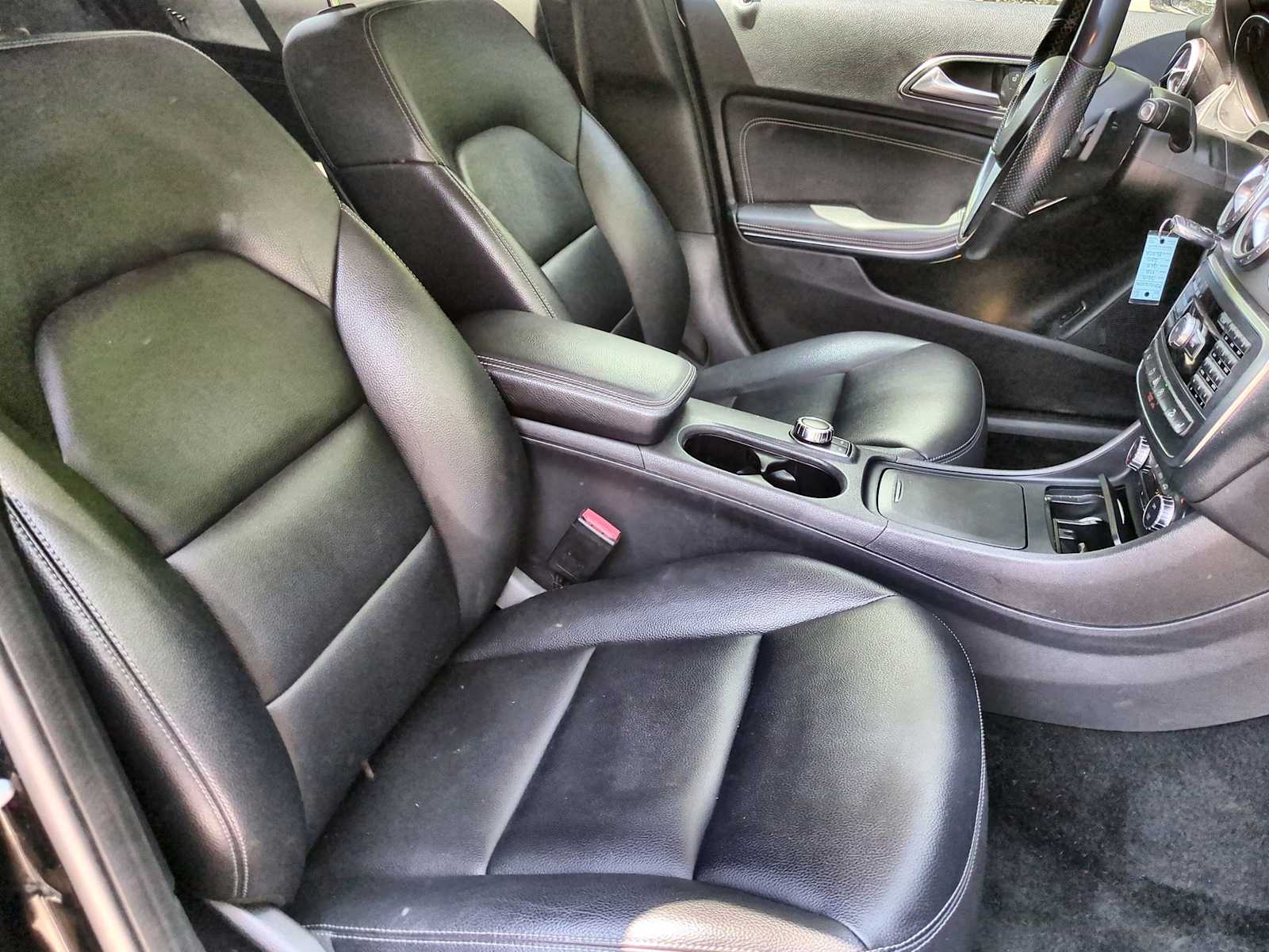 Thumbnail: 2015 Mercedes-Benz GLA - 22