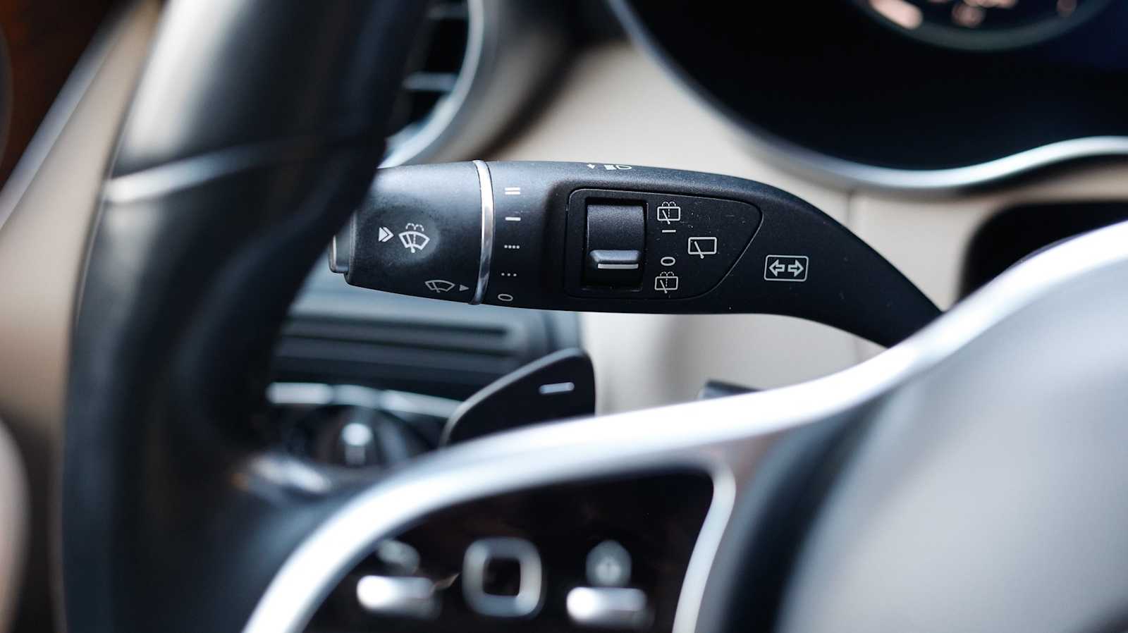 Thumbnail: 2022 Mercedes-Benz GLC - 22