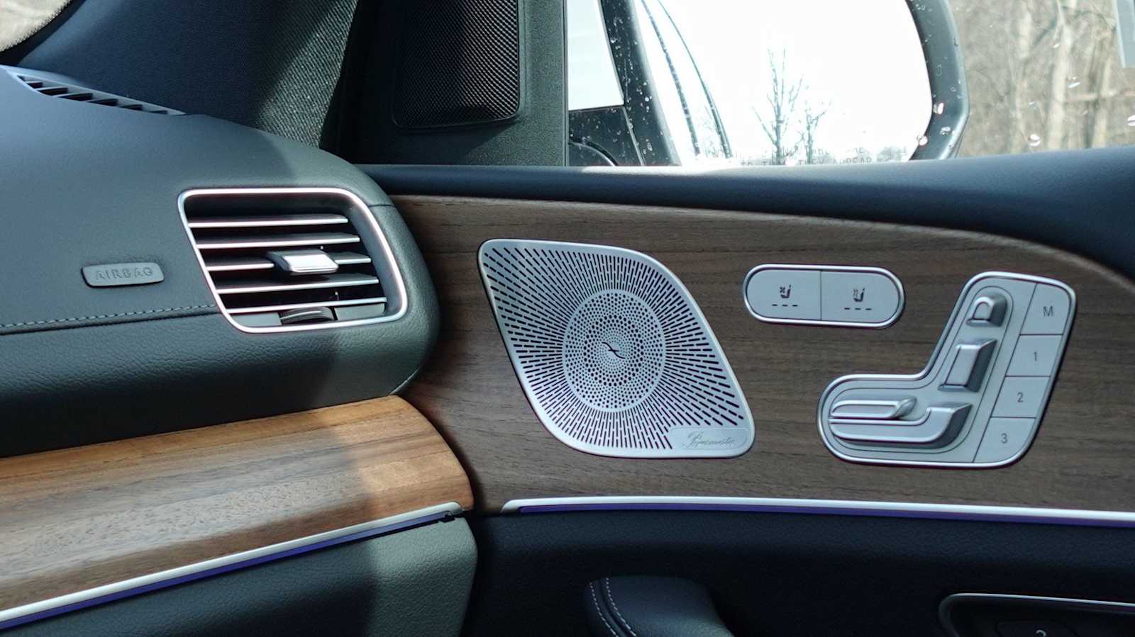 Thumbnail: 2026 Mercedes-Benz GLE - 39