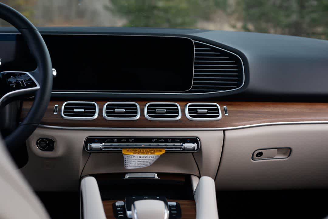 Thumbnail: 2026 Mercedes-Benz GLE - 19