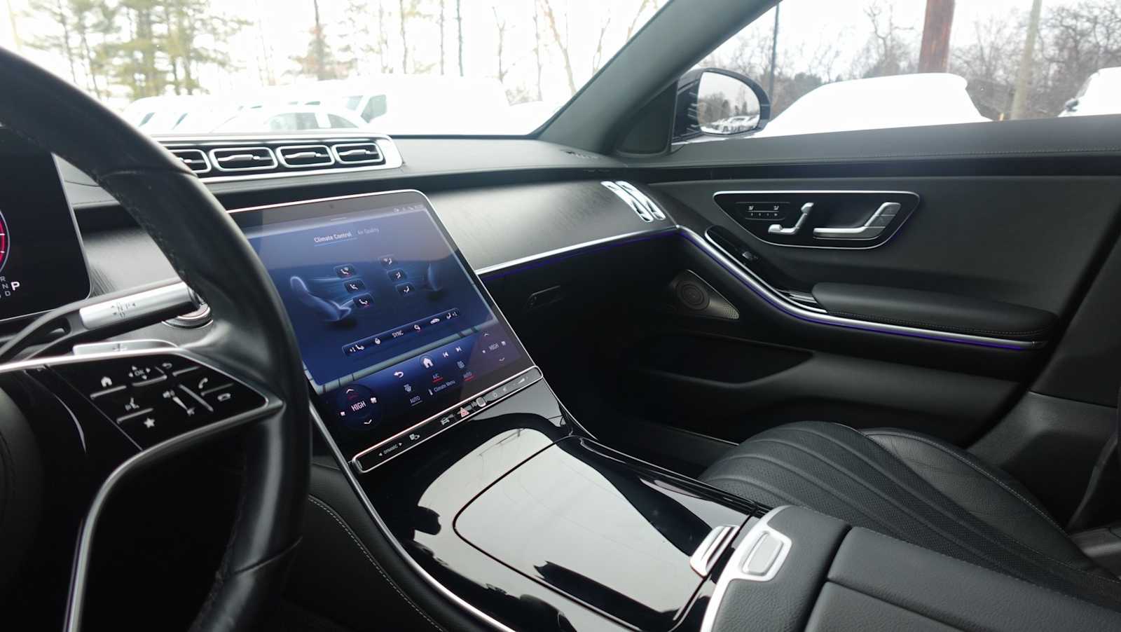 Thumbnail: 2022 Mercedes-Benz S-Class - 18