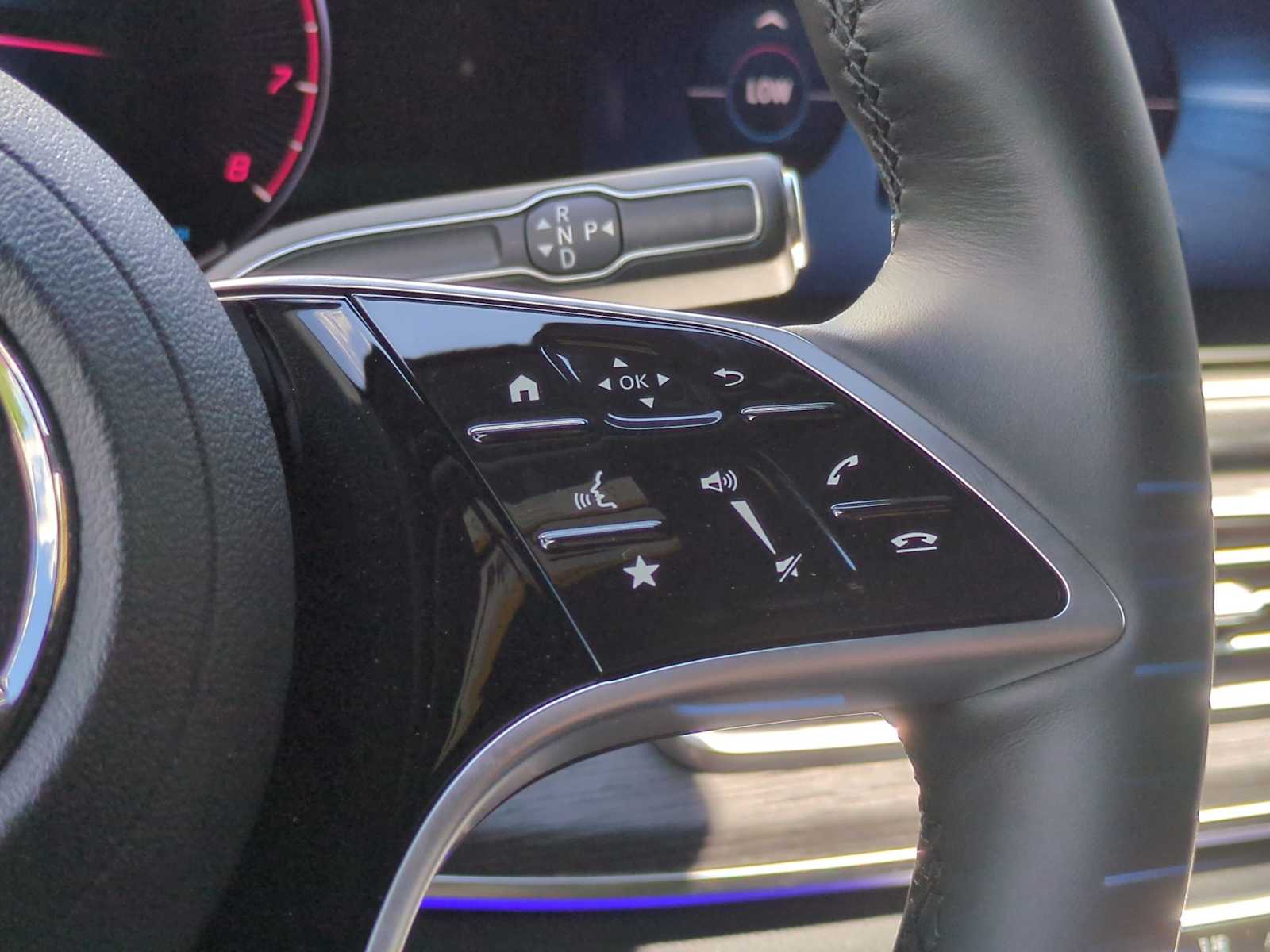 Thumbnail: 2026 Mercedes-Benz GLE - 27