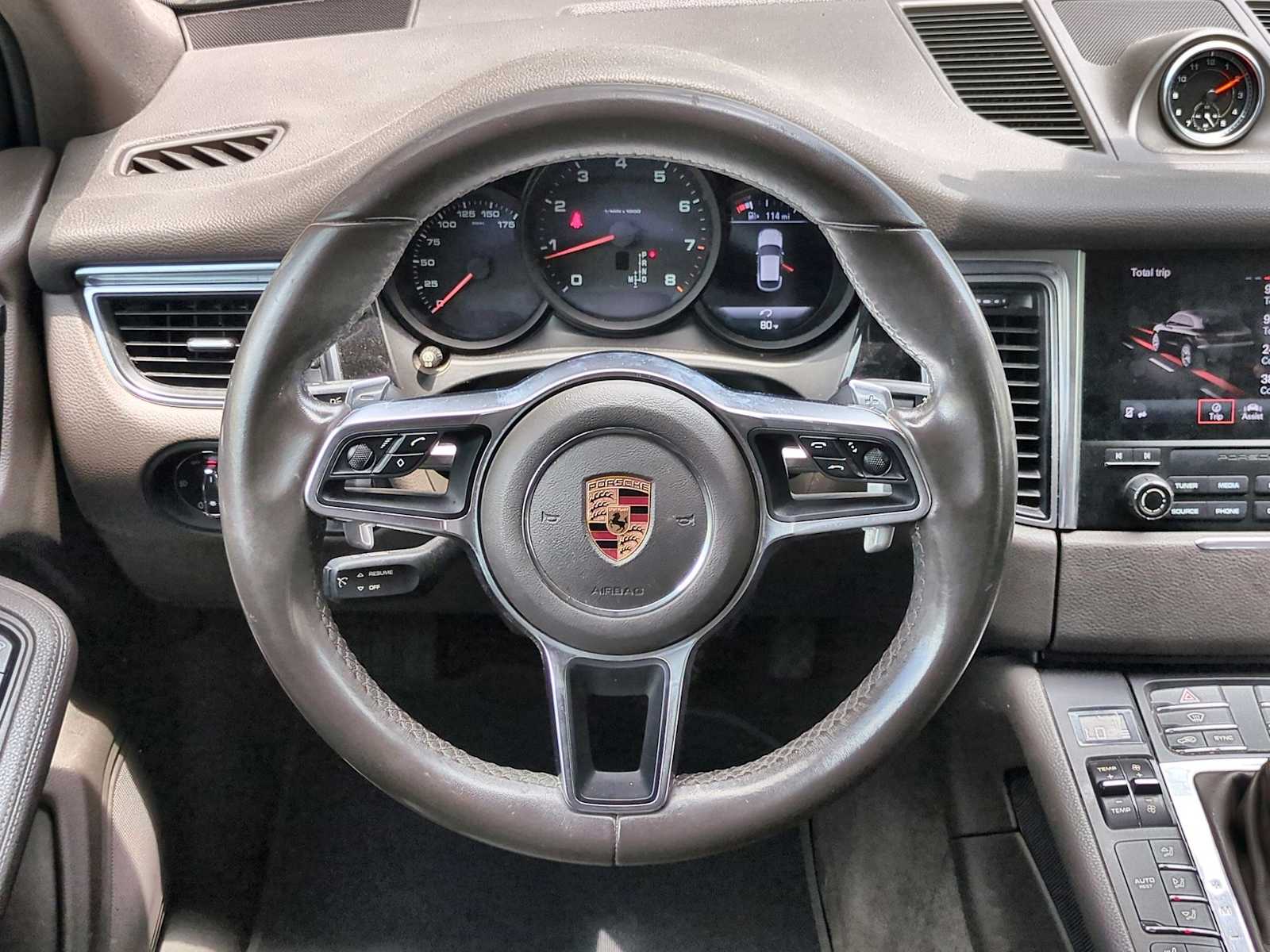 Thumbnail: 2018 Porsche Macan - 25