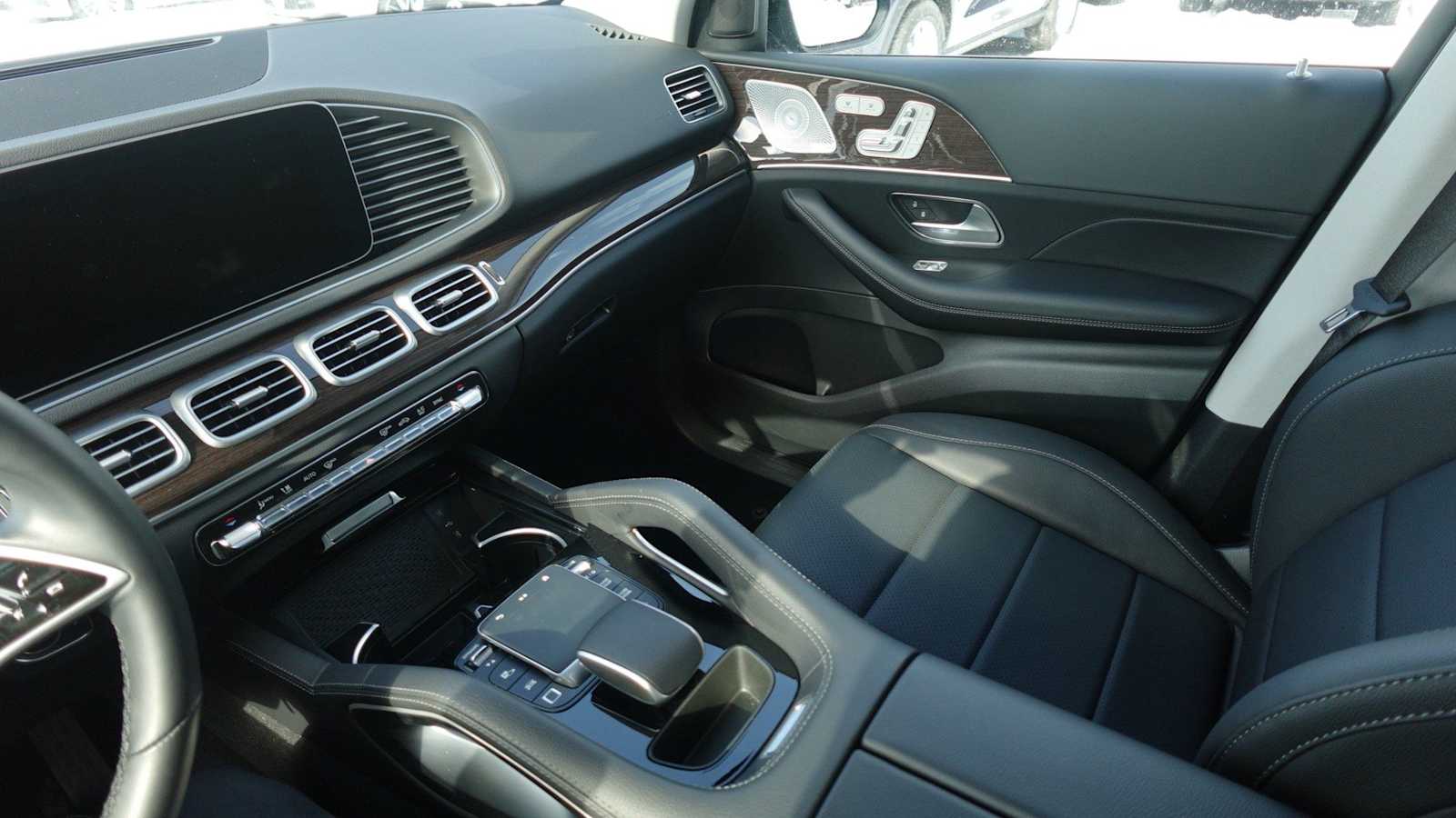 Thumbnail: 2026 Mercedes-Benz GLE - 23