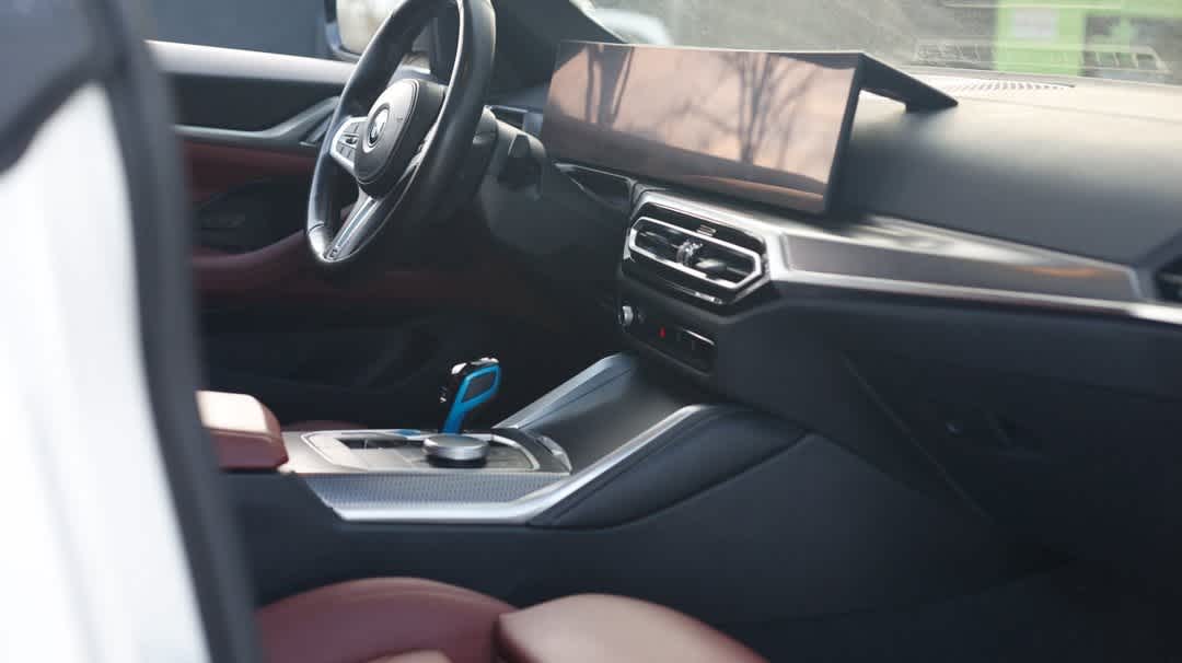 Thumbnail: 2022 BMW i4 - 28