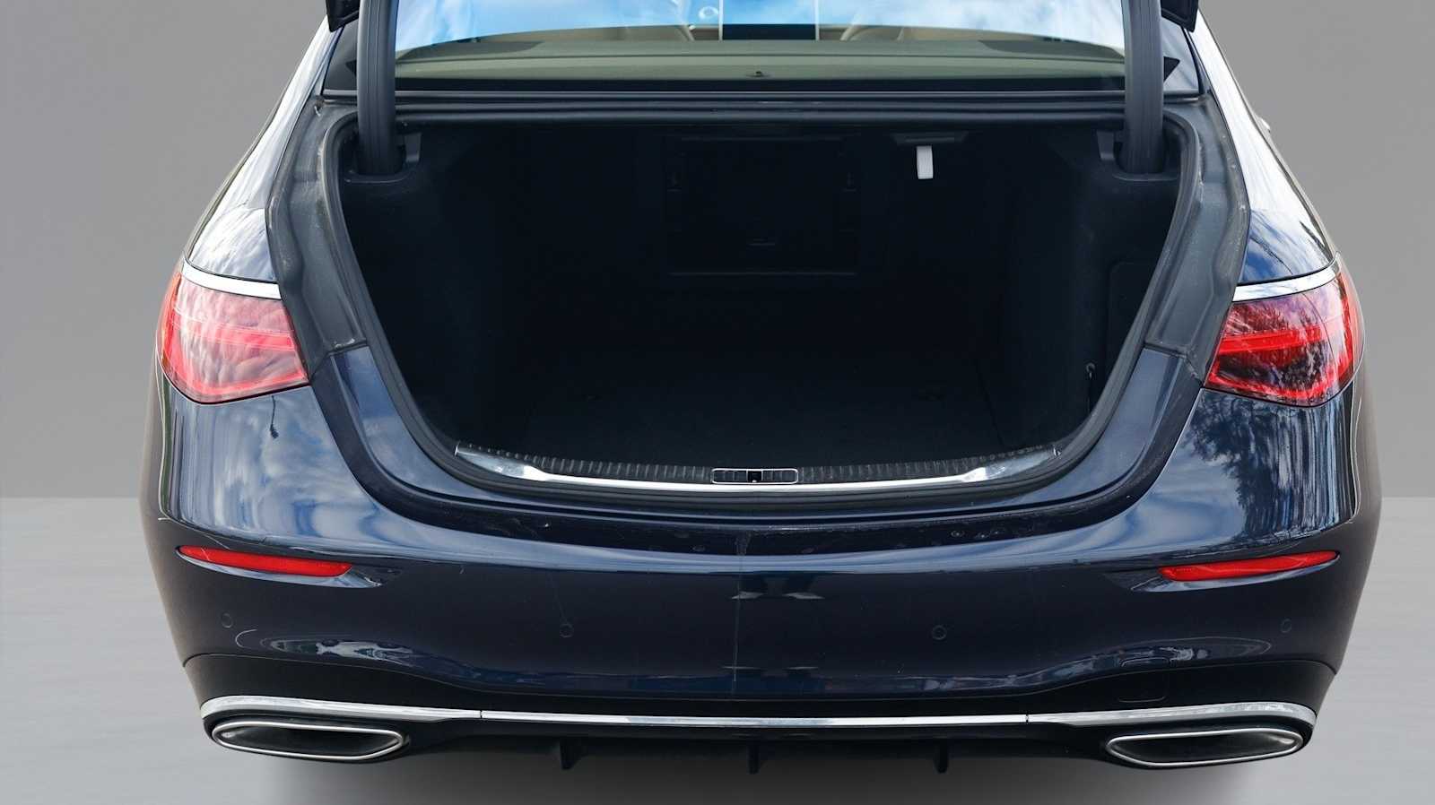 Thumbnail: 2023 Mercedes-Benz S-Class - 10