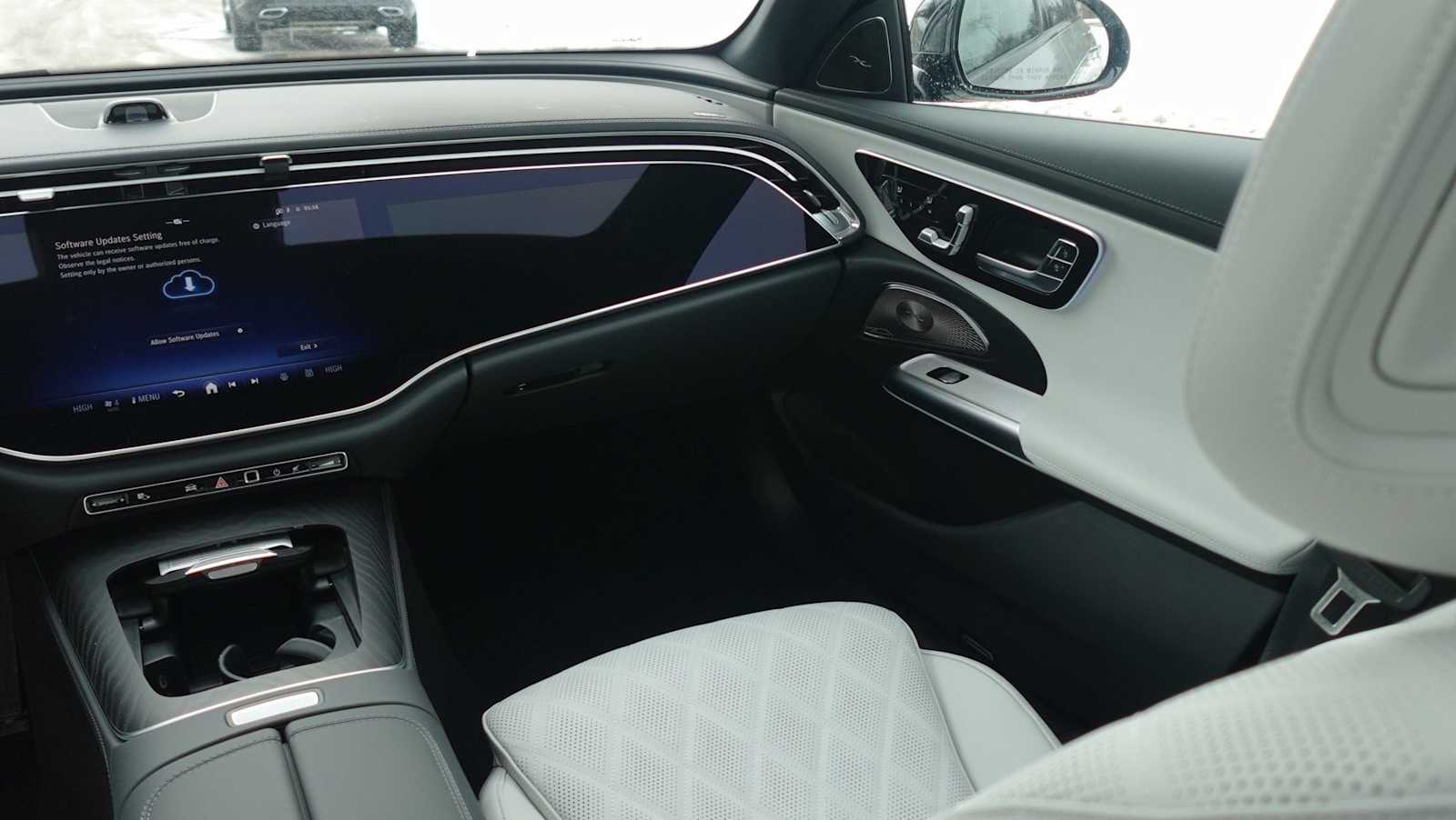 Thumbnail: 2026 Mercedes-Benz E-Class - 28