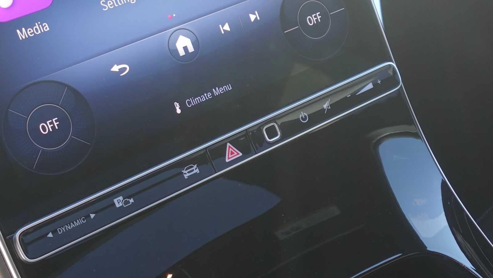 Thumbnail: 2026 Mercedes-Benz GLC - 32