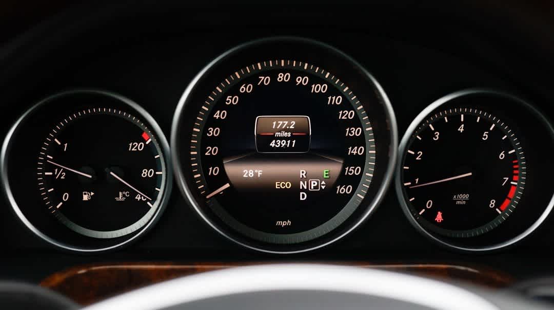 Thumbnail: 2014 Mercedes-Benz E-Class - 25