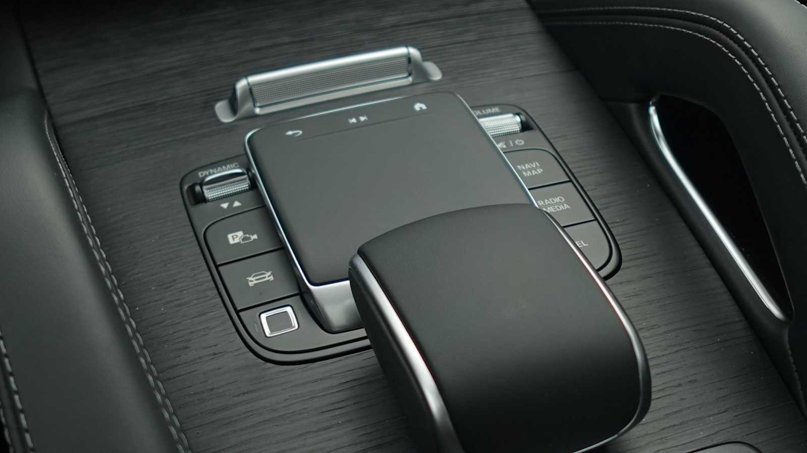 Thumbnail: 2026 Mercedes-Benz GLE - 36