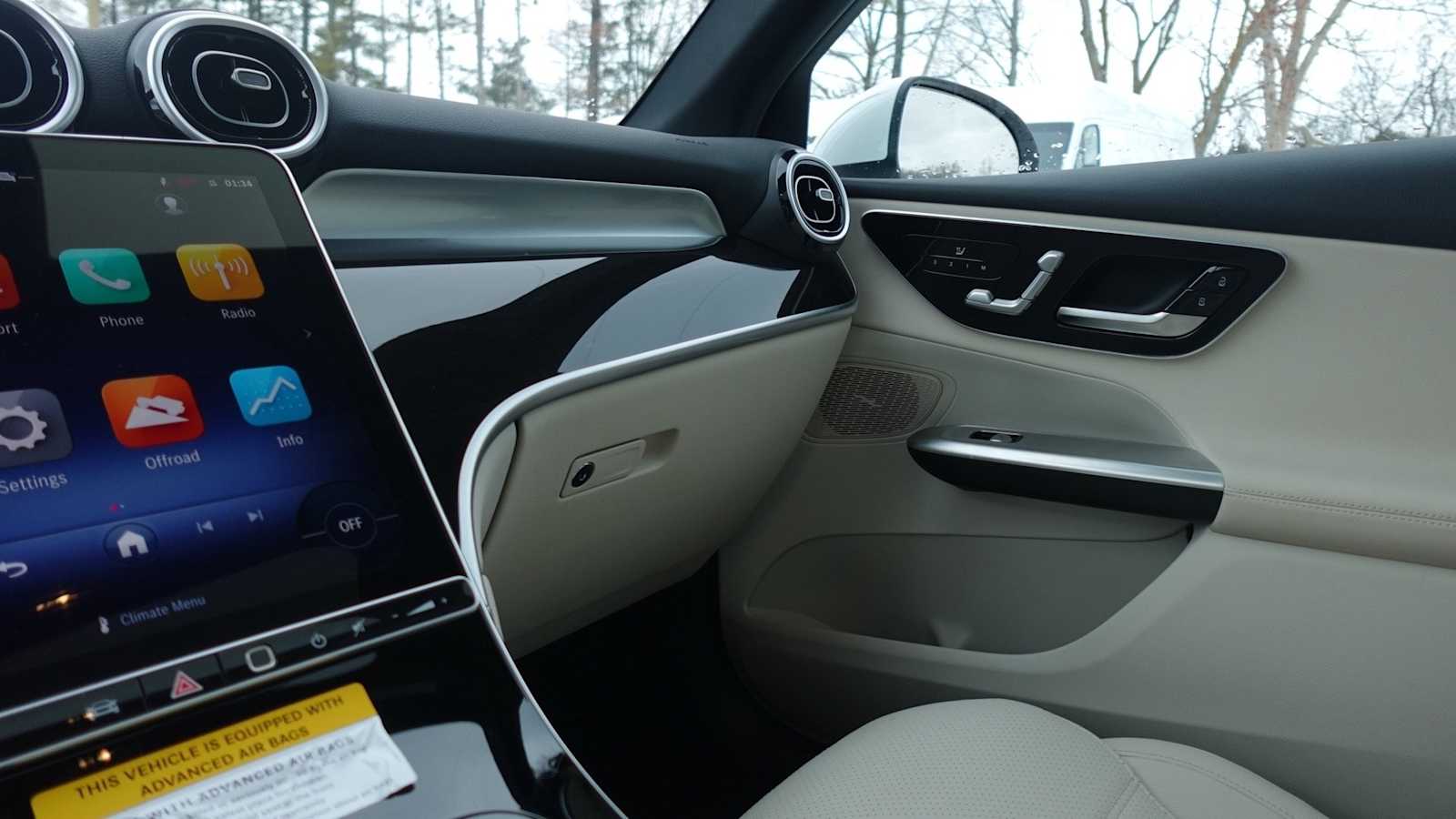 Thumbnail: 2026 Mercedes-Benz GLC - 44