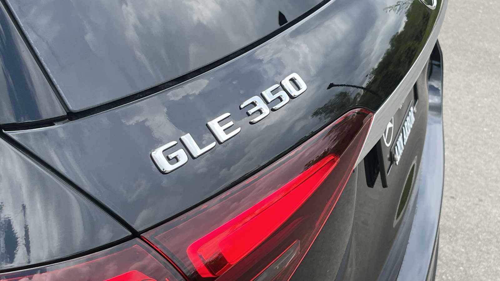 Thumbnail: 2026 Mercedes-Benz GLE - 25