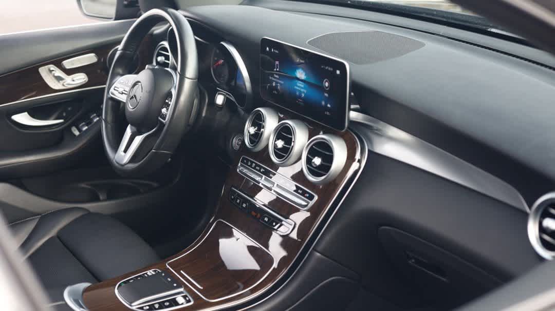 Thumbnail: 2022 Mercedes-Benz GLC - 18