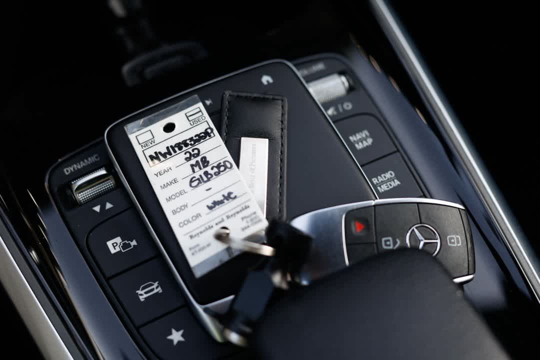 Thumbnail: 2022 Mercedes-Benz GLB - 31