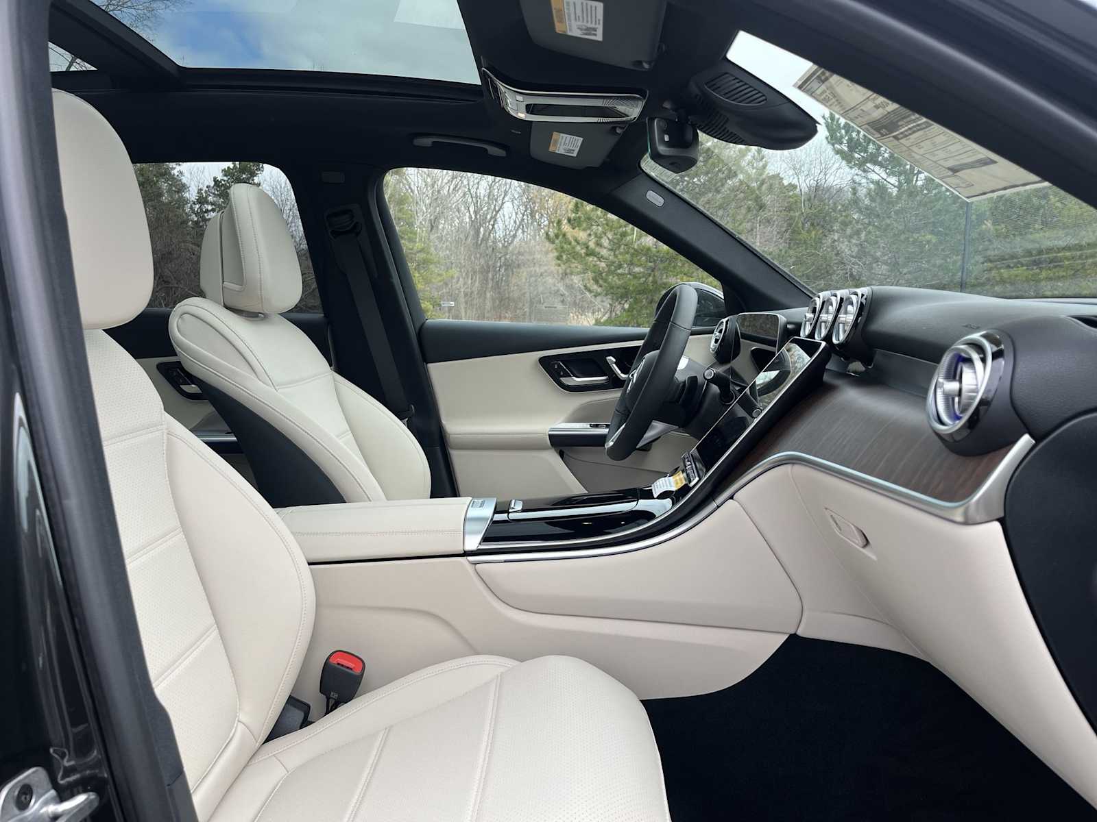 Thumbnail: 2026 Mercedes-Benz GLC - 10