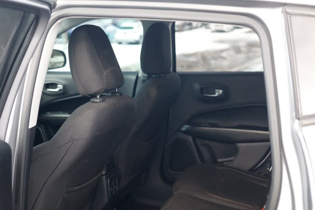 Thumbnail: 2018 Jeep Compass - 14