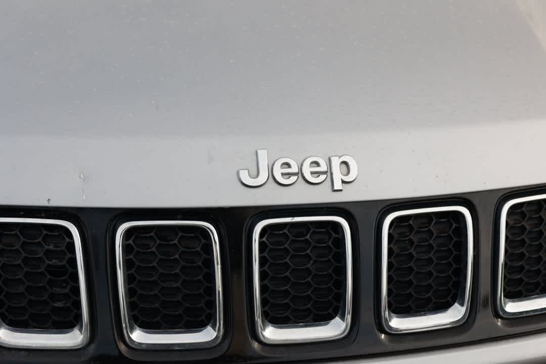 Thumbnail: 2018 Jeep Compass - 31
