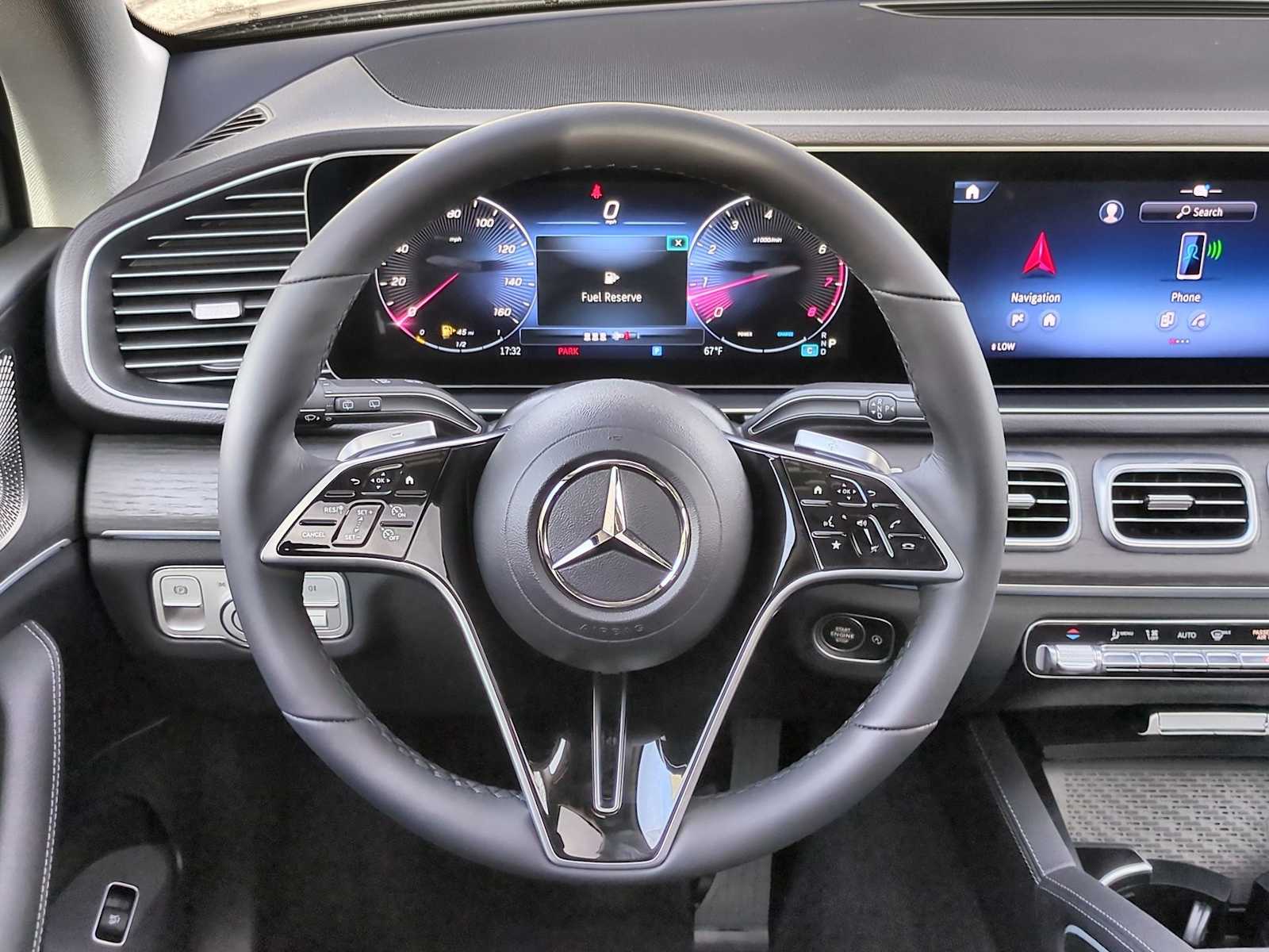 Thumbnail: 2025 Mercedes-Benz GLE - 25