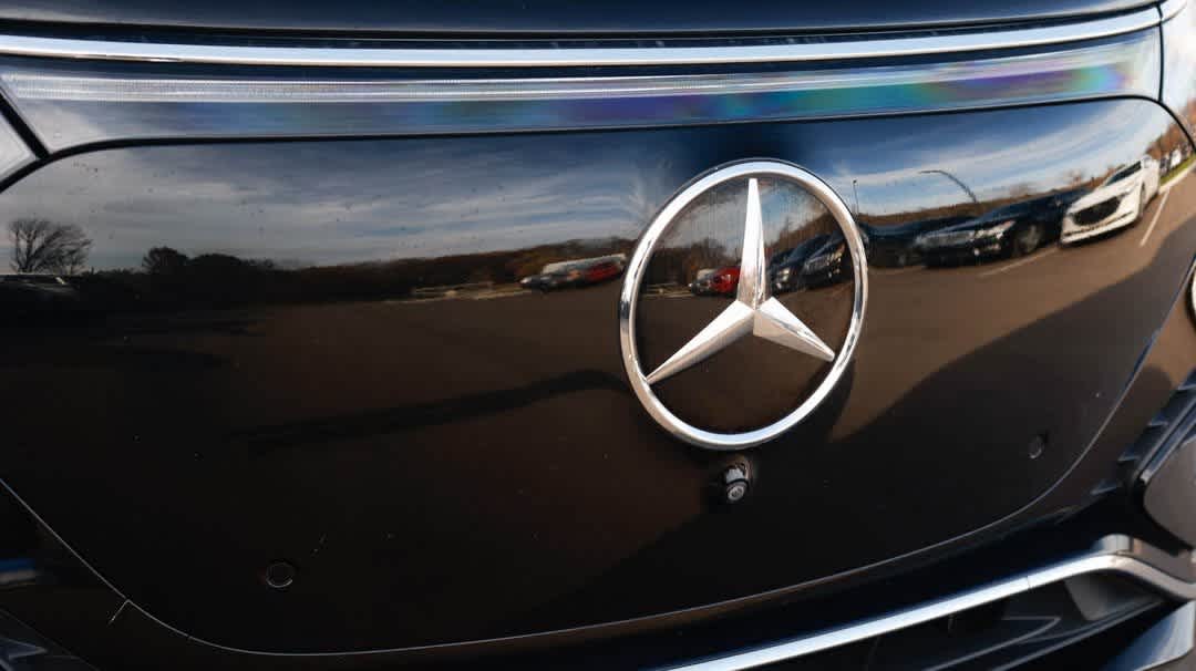 Thumbnail: 2023 Mercedes-Benz EQS - 8