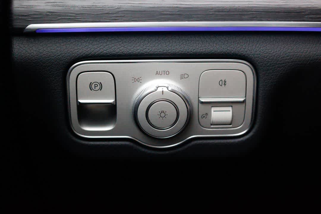 Thumbnail: 2026 Mercedes-Benz GLE - 25