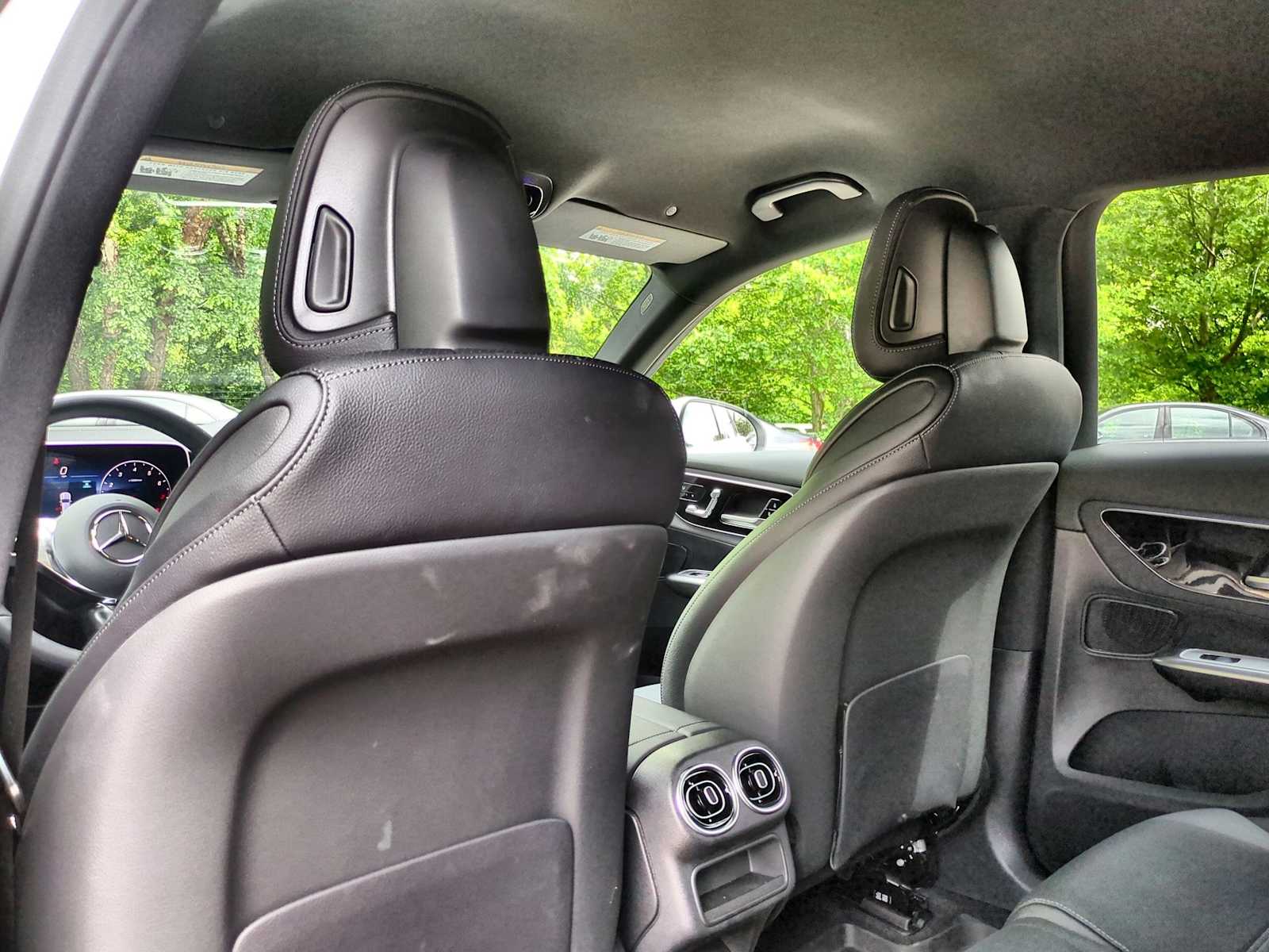 Thumbnail: 2025 Mercedes-Benz GLC - 19