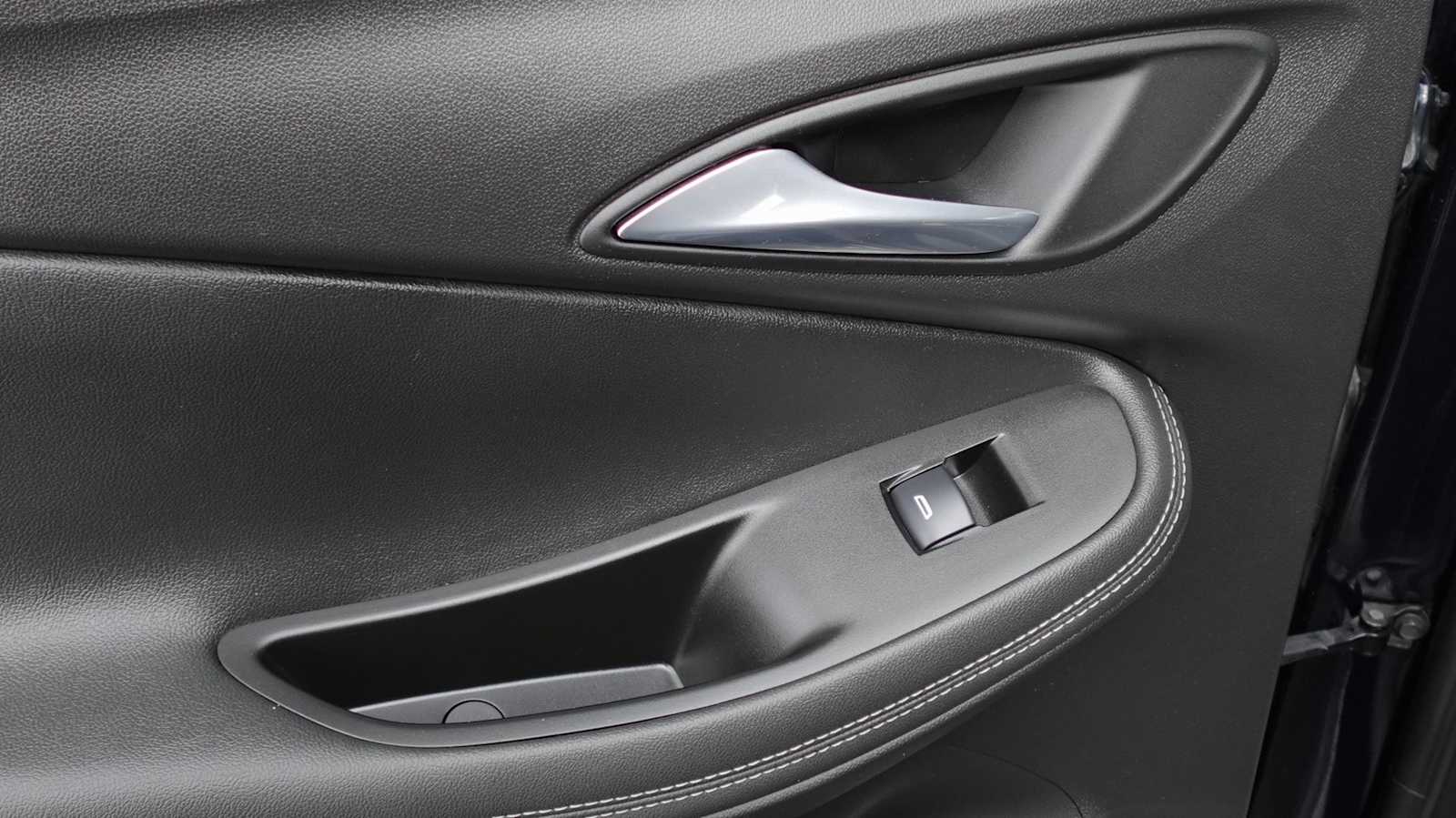 Thumbnail: 2020 Buick Encore GX - 39