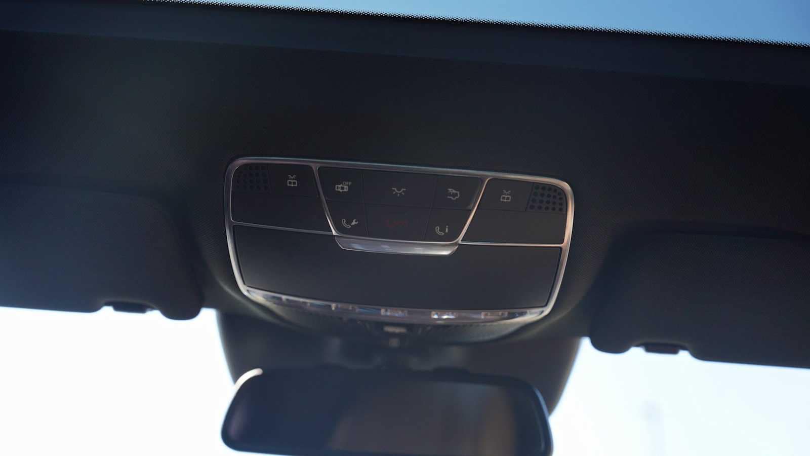 Thumbnail: 2015 Mercedes-Benz S-Class - 20