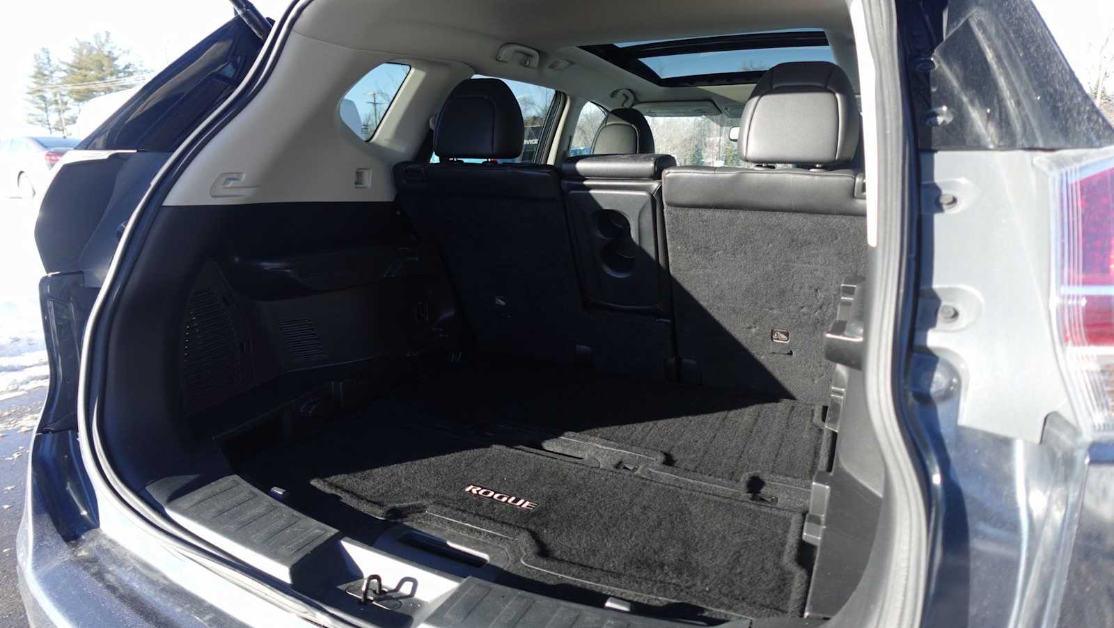 Thumbnail: 2016 Nissan Rogue - 10