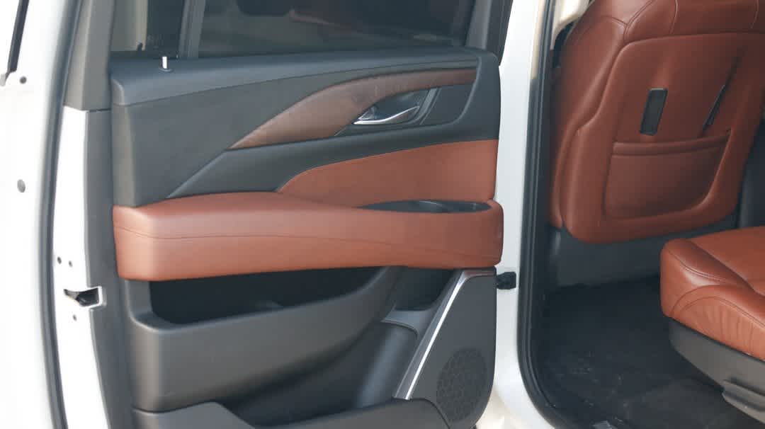 Thumbnail: 2016 Cadillac Escalade - 31