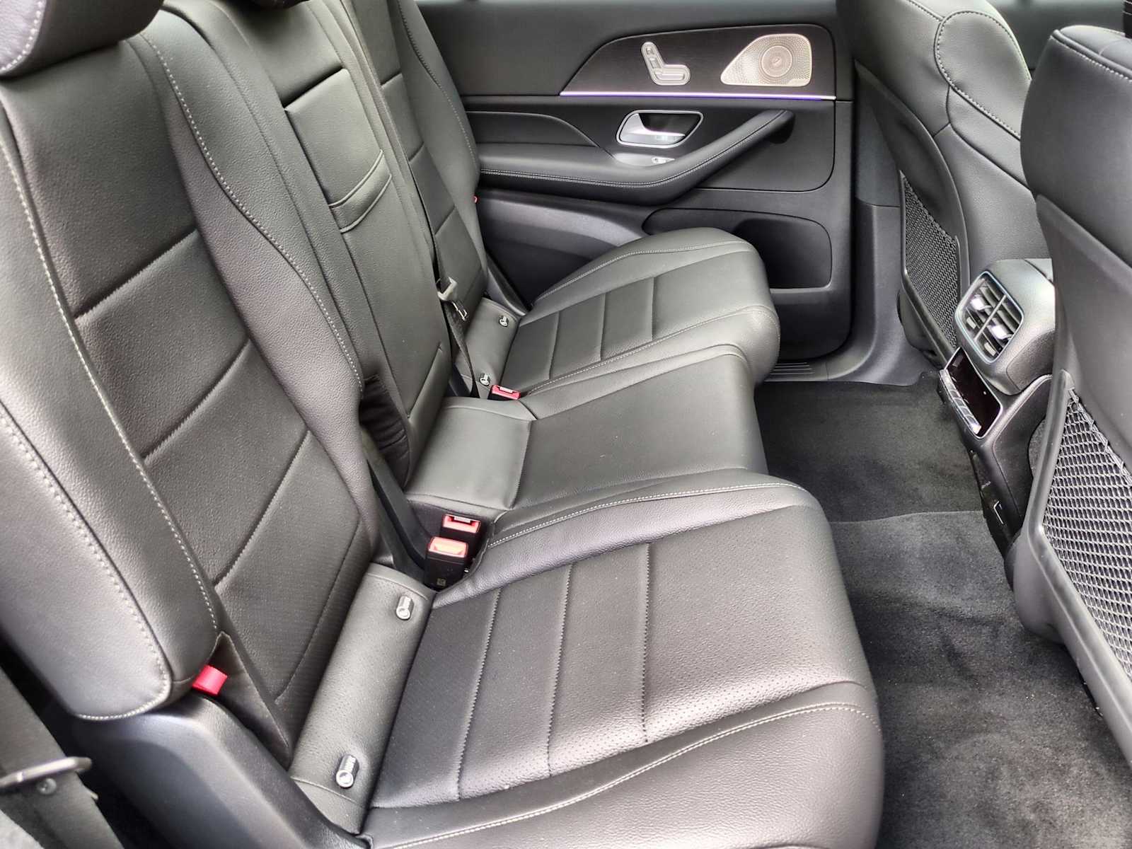 Thumbnail: 2025 Mercedes-Benz GLS - 22