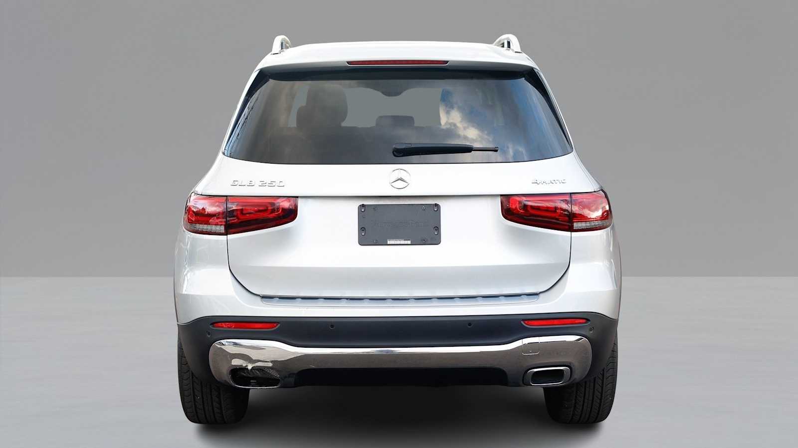 Thumbnail: 2023 Mercedes-Benz GLB - 5