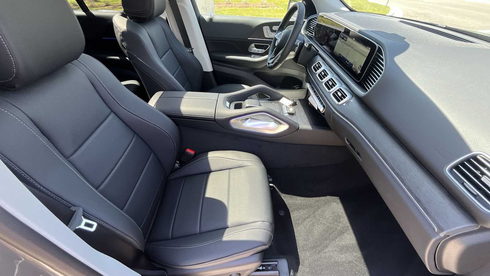 Thumbnail: 2026 Mercedes-Benz GLE - 9