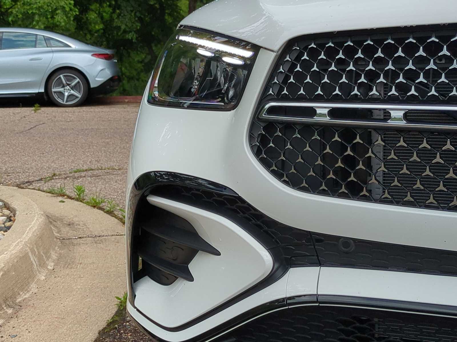 Thumbnail: 2025 Mercedes-Benz GLE - 11