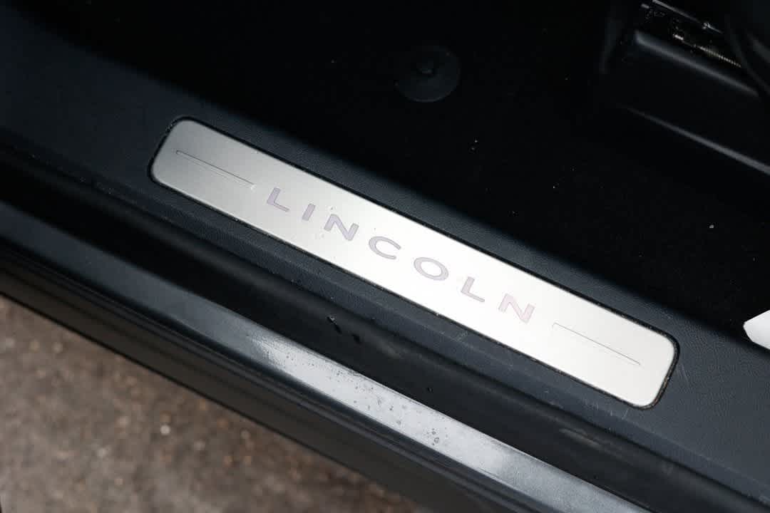 Thumbnail: 2025 Lincoln Aviator - 26