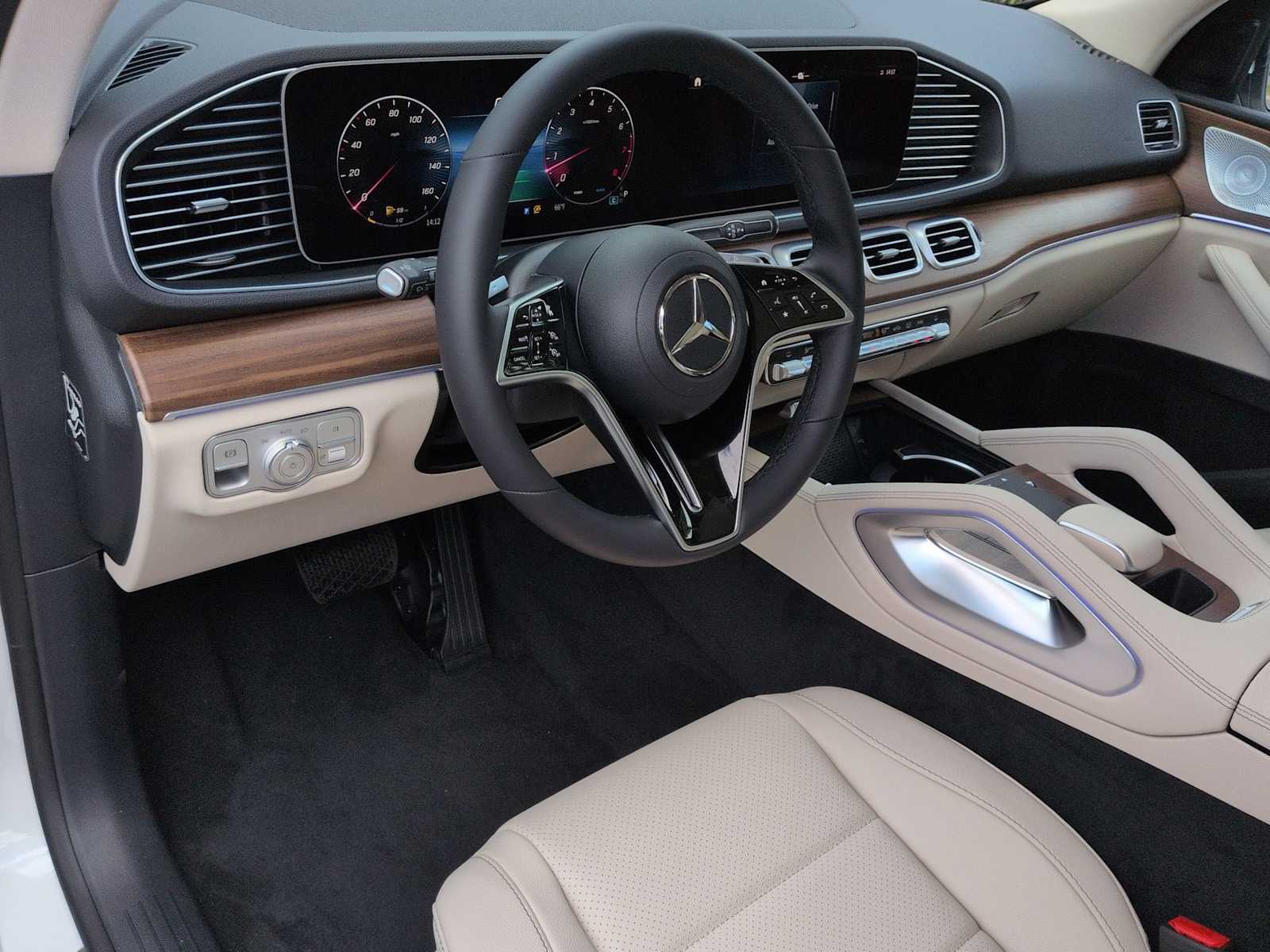 Thumbnail: 2026 Mercedes-Benz GLE - 10