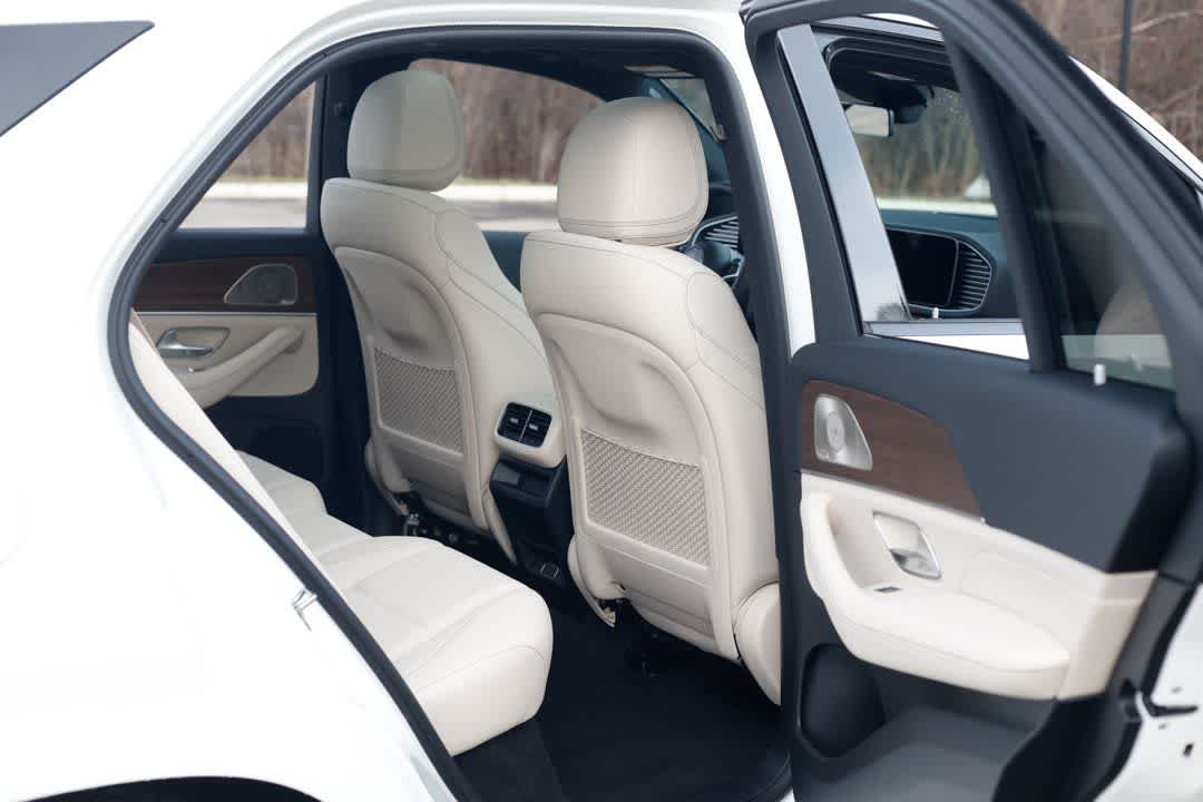 Thumbnail: 2026 Mercedes-Benz GLE - 15