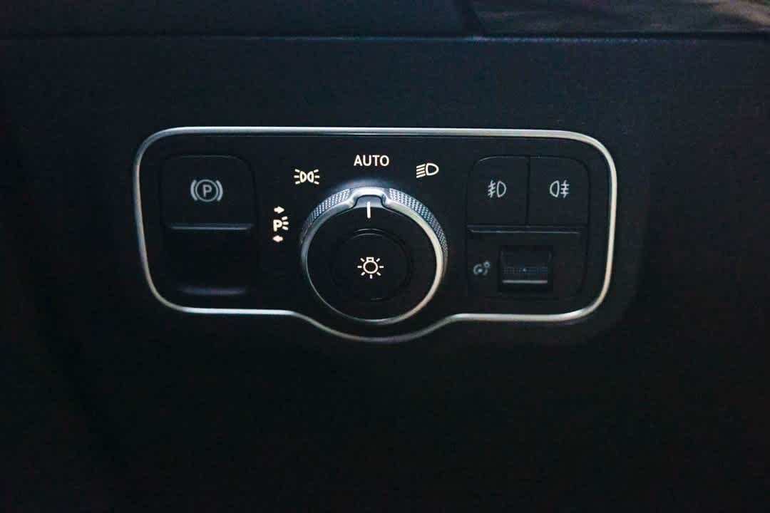 Thumbnail: 2023 Mercedes-Benz GLA - 28